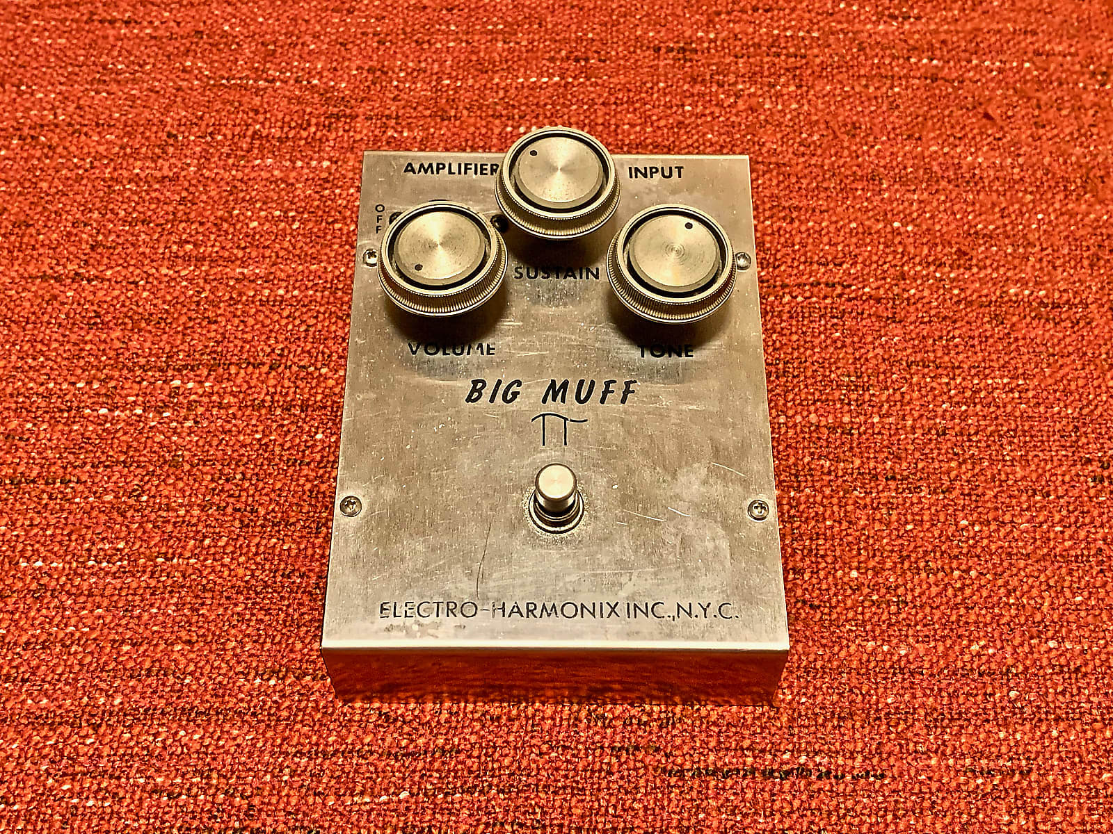 electro harmonix Triangle Big Muff Pi -