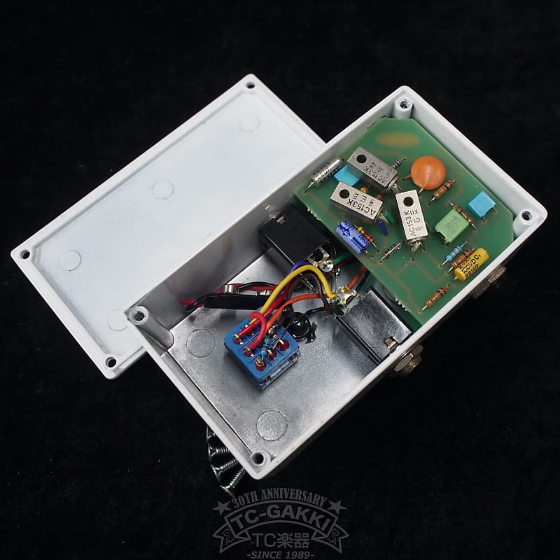 【動作確認済】MJM GUITAR FX ファズ BRITBENDER FUZZ MJM Guitar FX BritBender 3-Knob Fuzz - YouTube