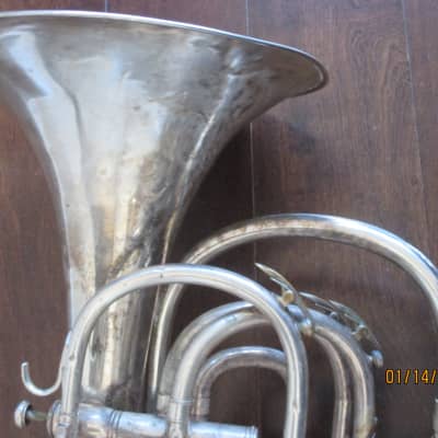 King brand Silver Marching  French horn with mouthpiece, made in USA image 5