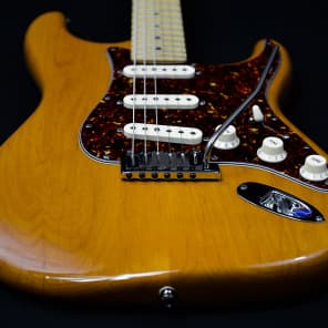 MINT! Fender American Deluxe Stratocaster Amber & Fender Case image 7