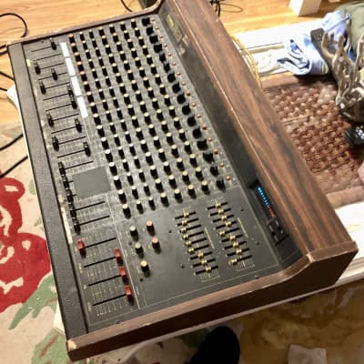 Yamaha Vintage MQ1602 16 Channel Mixing Board - Wood and