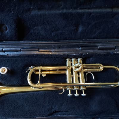 Bach TR300 trumpet, USA, with Bach case and mouthpiece, Good condition with  wear/dings