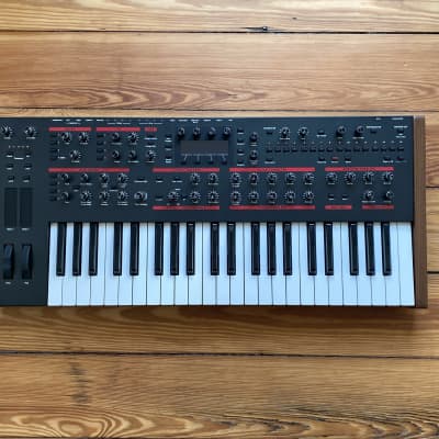 Dave Smith Instruments Pro 2 44-Key Monophonic / Paraphonic Synthesizer 2014 - 2018 - Black with Wood Sides