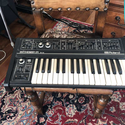 Roland SH-09 32-Key Monophonic Synthesizer 1978 - 1982 - Black