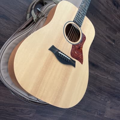 Taylor BT1 Baby Taylor Acoustic Travel Guitar 2009 – The Guitar Trader