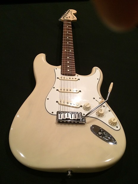 Transparent stratocaster store