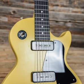Gibson USA Les Paul Junior Special P-90 Worn Yellow 2011 image 10
