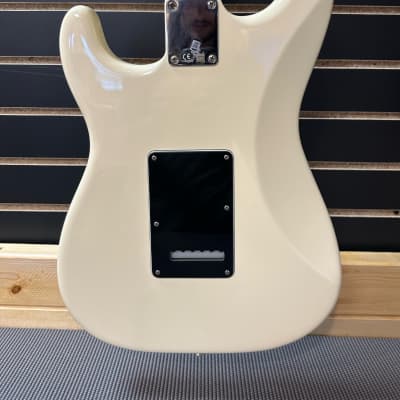 2015 Fender American Special Stratocaster HSS with Rosewood Fretboard, Olympic White image 11