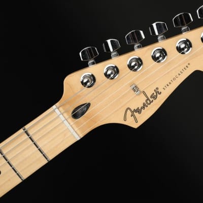 Fender Player Stratocaster, Maple Fingerboard in Polar White image 7