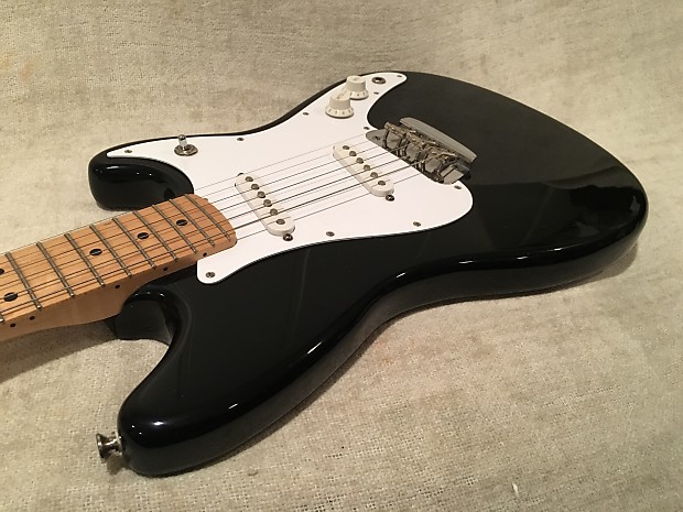Fender 50th Anniversary Duo-Sonic MIM 1996 Black / White Fender 50th Anniversary Duo-Sonic MIM 1996 Black / White