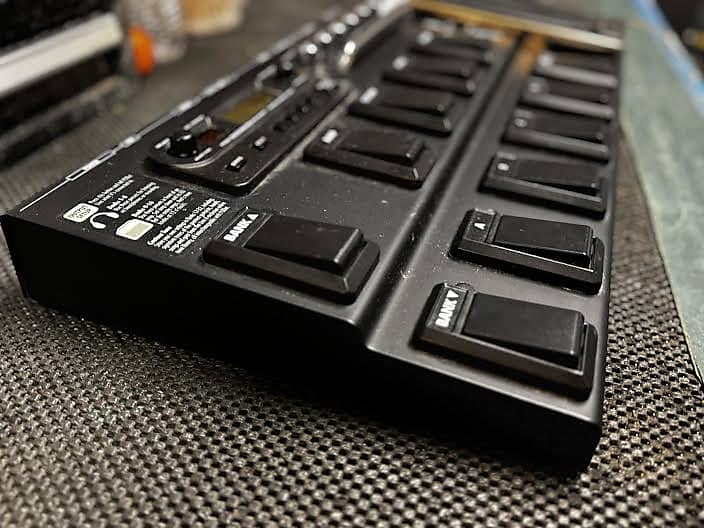Line 6 POD xt Live Multi-Effect and Amp Modeler | Reverb