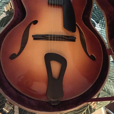2003 Tom Bills Natura Deluxe archtop in sitka spruce/big leaf maple w/ Ameritage Gold Series Case image 1