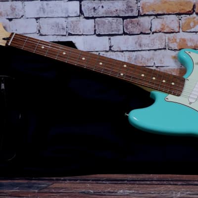 Fender Fender Player Duo-Sonic  with Deluxe Fender Gig Bag, 2022 Model in Seafoam Green for sale