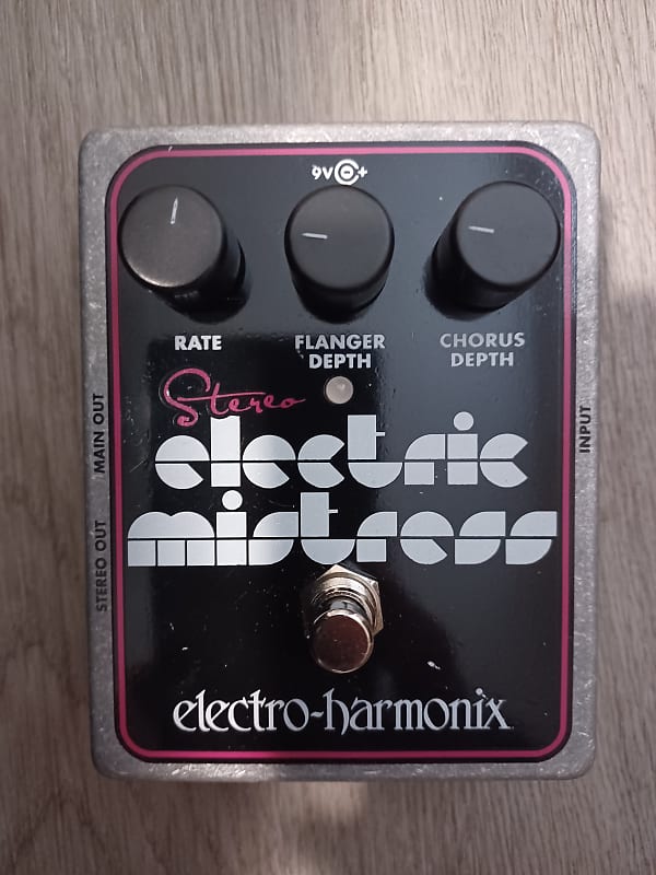 Electro-Harmonix Stereo Electric Mistress Flanger / Chorus 2007 - Present - Black / Pink image 1