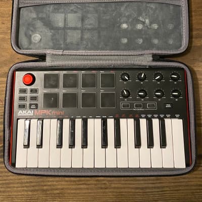 Akai MPK Mini MKII Compact Keyboard/Pad Controlle With Case