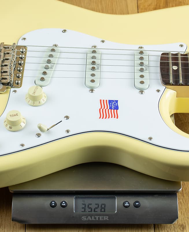 Fender Yngwie Malmsteen Strat Rosewood Vintage White