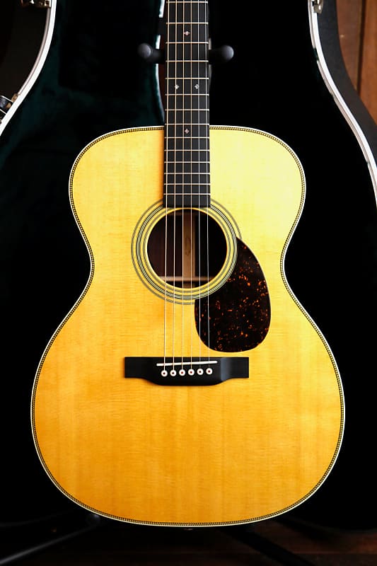 Martin OM-28E Orchestra Model Acoustic-Electric | Reverb Deutschland