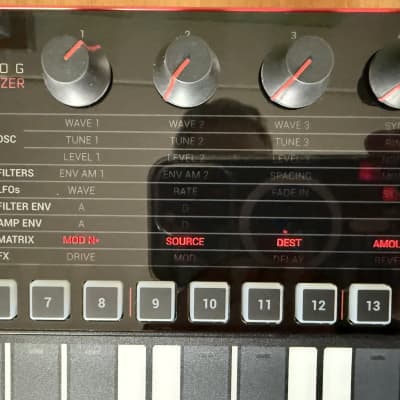 IK Multimedia IK Multimedia UNO Synth Pro Desktop 32-Key Analog Synthesizer with DECKSAVER image 11