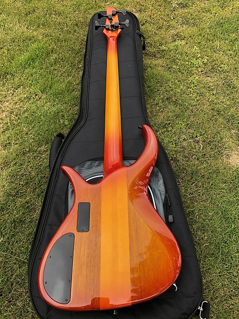 Manson store e bass