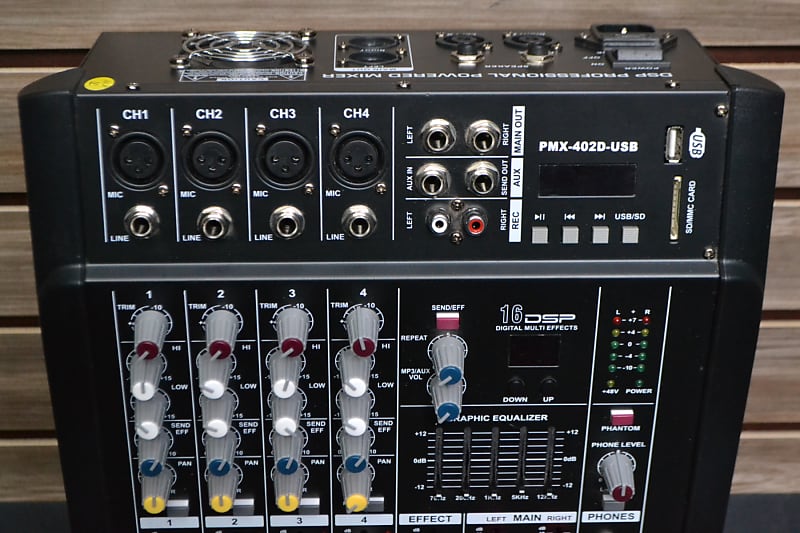 Yamaha PMX402D Digital Multi Effects 4 Channel Amp Mixer