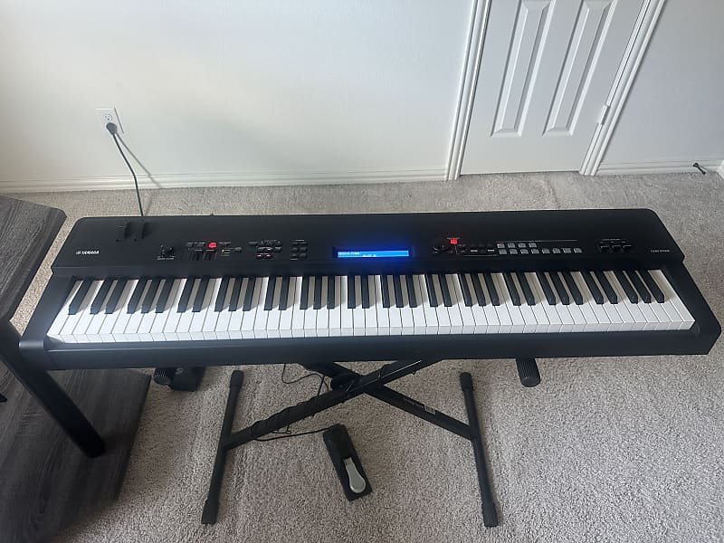 Yamaha CP40 88-key Graded Hammer Stage Piano | Reverb