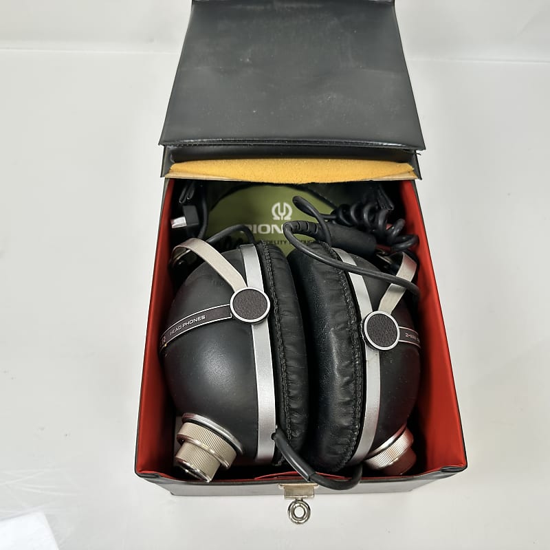 Vintage Pioneer SE-505 Headphones 2 Way Stereo Original Case  			