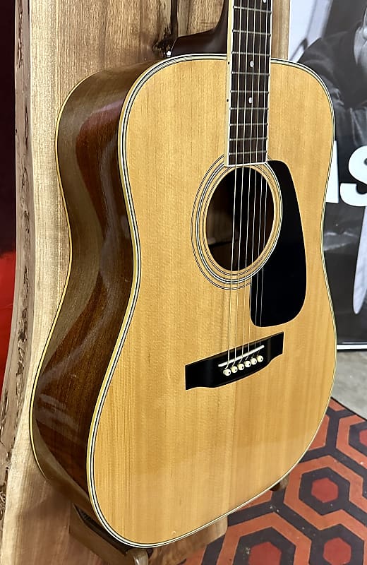 Acoustic Guitar Morris MD-505 Dreadnought Natural Spruce Top