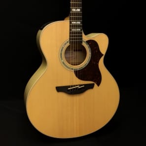 Takamine jumbo acoustic top