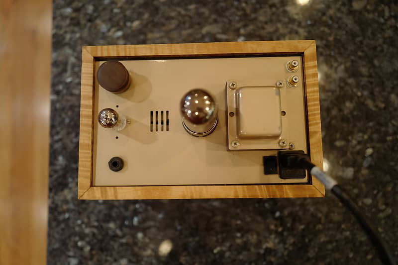 Bottlehead Crack Headphone Amp Flame Maple and Gold Reverb