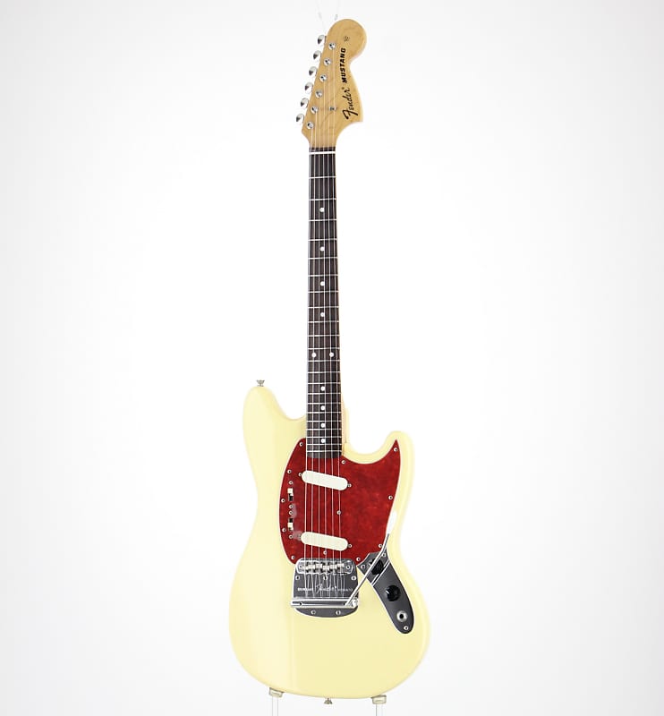 Fender JAPAN MG69 65 YWH Yellow White 1995 1996 (S/N:CIJ