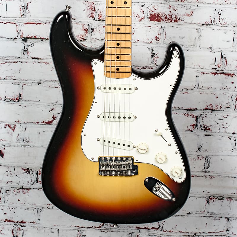 Fender - 2019 Vintage Custom '62 - Stratocaster® Electric Guitar - Maple Neck - 3-Color Sunburst - x5035 image 1