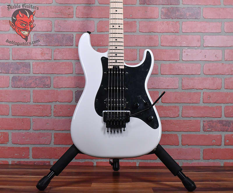 ☆新品 Jackson Custom Shop Adrian Smith sig San Dimas EB / Snow