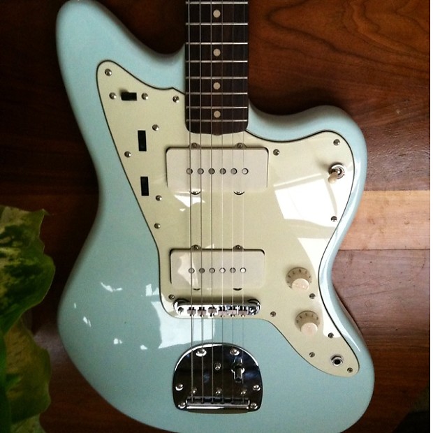 Jazzmaster tune o matic hot sale