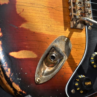 American Fender Stratocaster Sunburst Relic Noiseless Pickups image 6