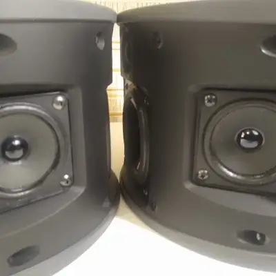 2 Cambridge Soundworks outlet Newton S300 Multipole Surround Loudspeakers