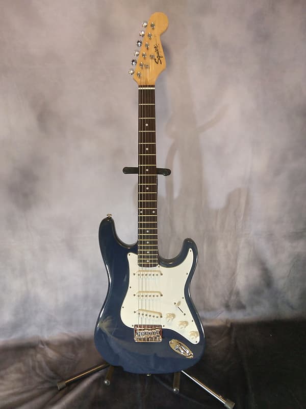 Squier Bullet Stratocaster Hardtail Electric Guitar 2004 Navy 