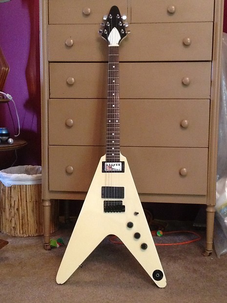 Hondo revival flying v deals