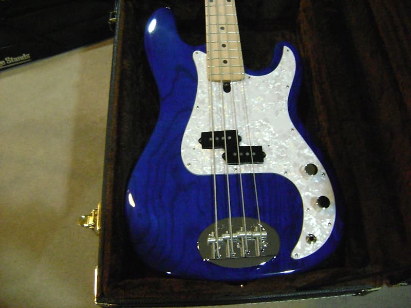 Lakland USA 44-64 Bob Glaub P-Bass 2020 - Transparent Blue