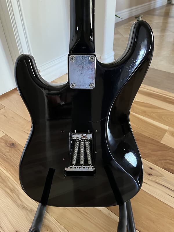 ウスキーTOKAI SUPER EDITION ストラトキャスター黒 1984 Tokai Super Edition Stratocaster Electric Guitar
