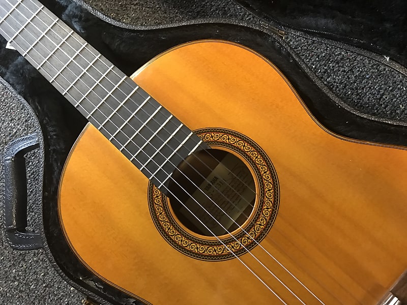 Yamaha G-231 II classical guitar made in Taiwan 1980s in