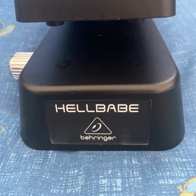 BEHRINGER HELL BABE HB01 ワウ ペダル エフェクター Behringer HB01 Hell Babe – United States