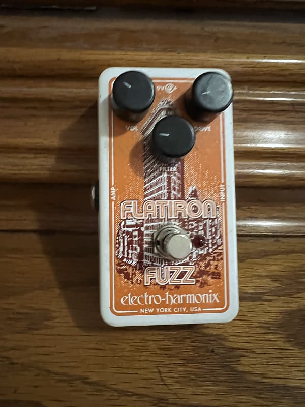 Electro-Harmonix Flatiron Fuzz