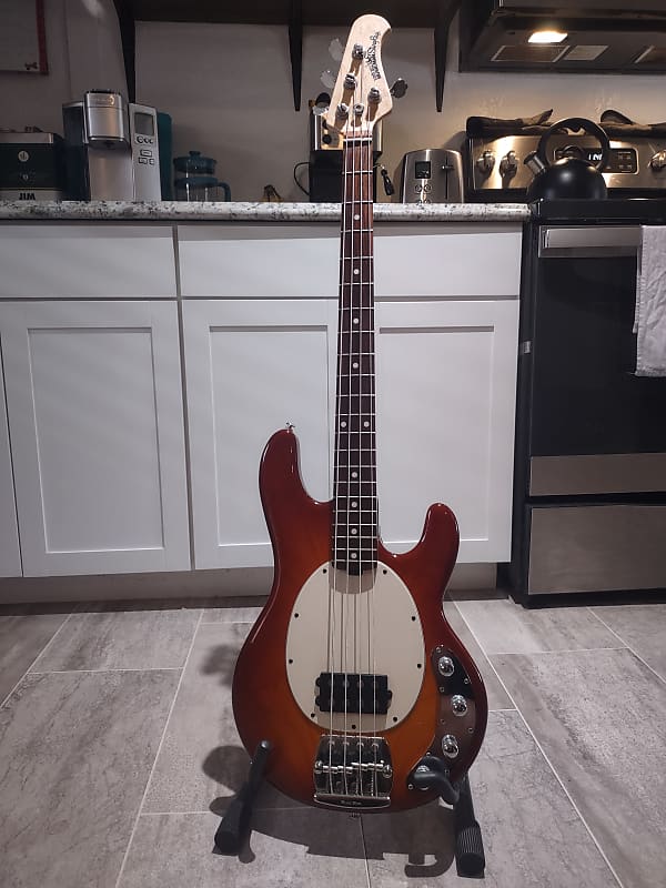 1992 Ernie Ball Music Man Stingray | Reverb