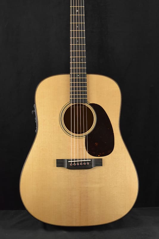 Martin D-18 Modern Deluxe with Fishman Aura Electronics 2022 Natural image 1