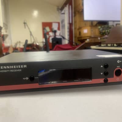 Sennheiser EW 100 935 G3 Cardioid Microphone Wireless System Band A 516 558 MHz