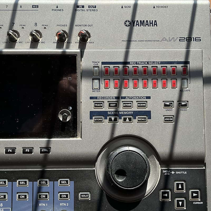 Yamaha AW2816 Professional Audio Workstation 16-Track Digital Recorder