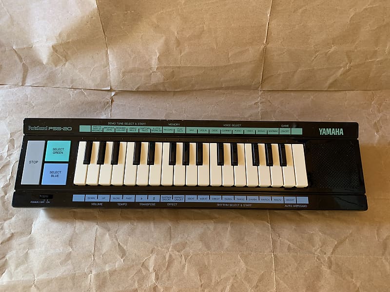 Yamaha PortaSound PSS-20 80s rare mini keyboard synth in black VGC