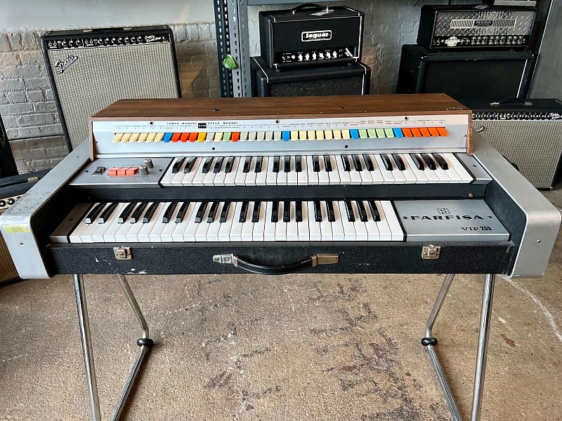 Farfisa organ outlet 1970