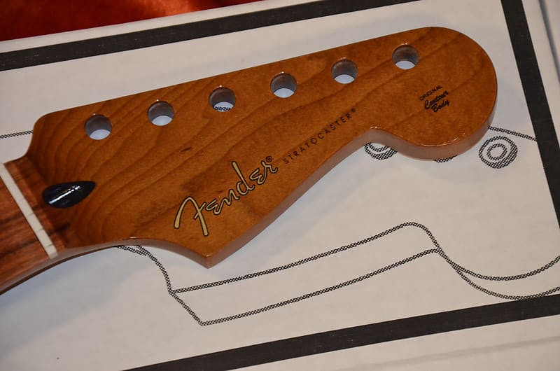 Fender Roasted Maple Stratocaster® Neck, 22 Jumbo Frets, 12