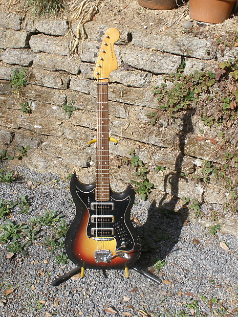 Hagstrom III 1965 Sunburst | Reverb